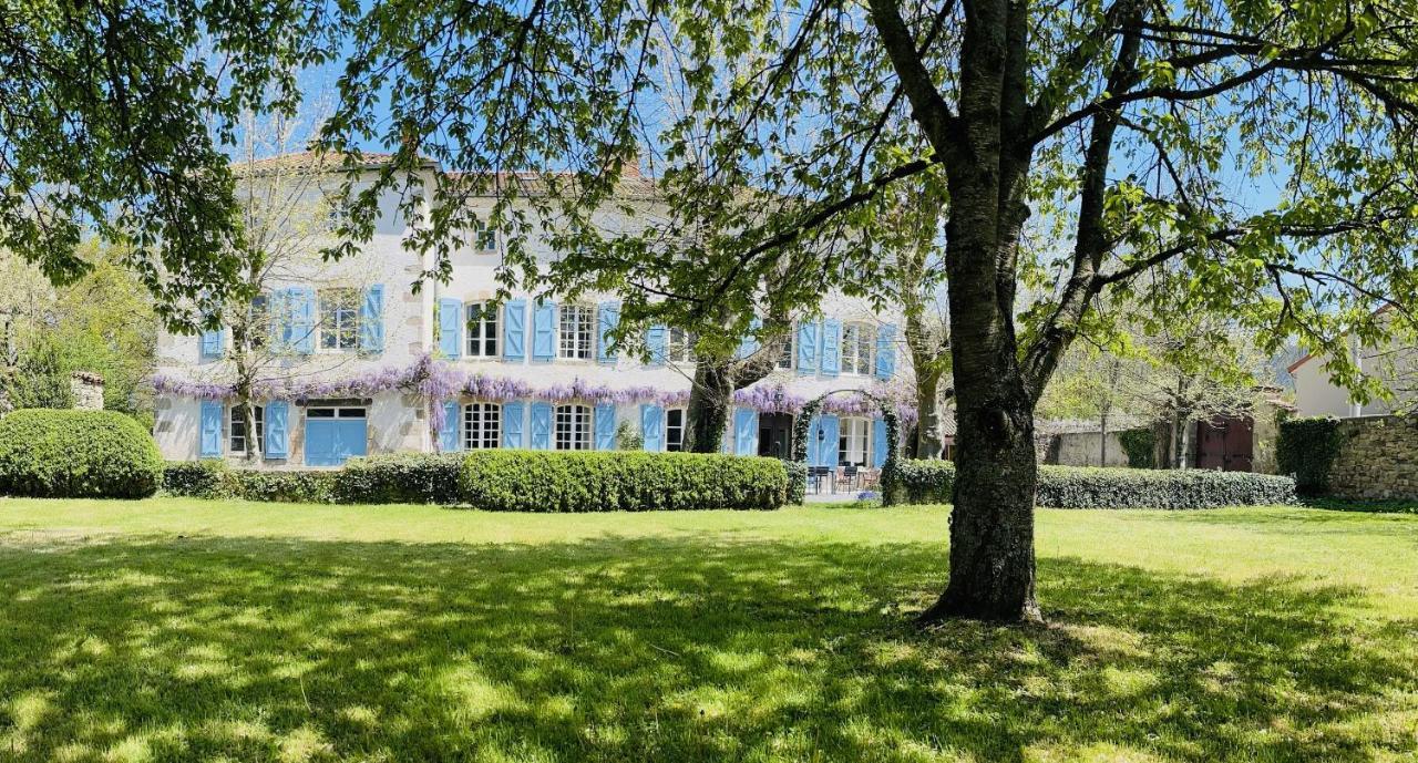 Domaine La Reveille Bed & Breakfast Dore-l'Eglise Exterior photo