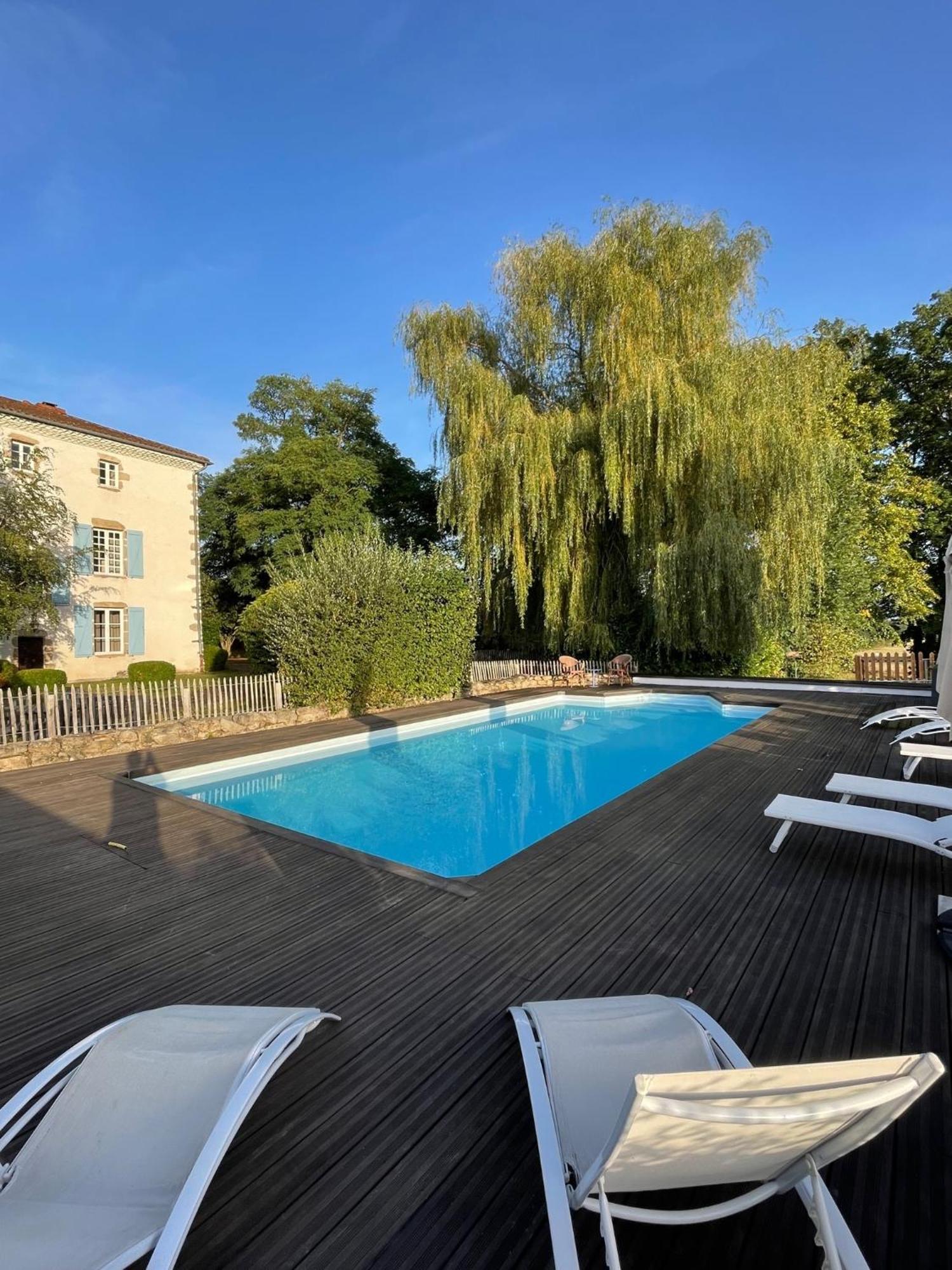 Domaine La Reveille Bed & Breakfast Dore-l'Eglise Exterior photo