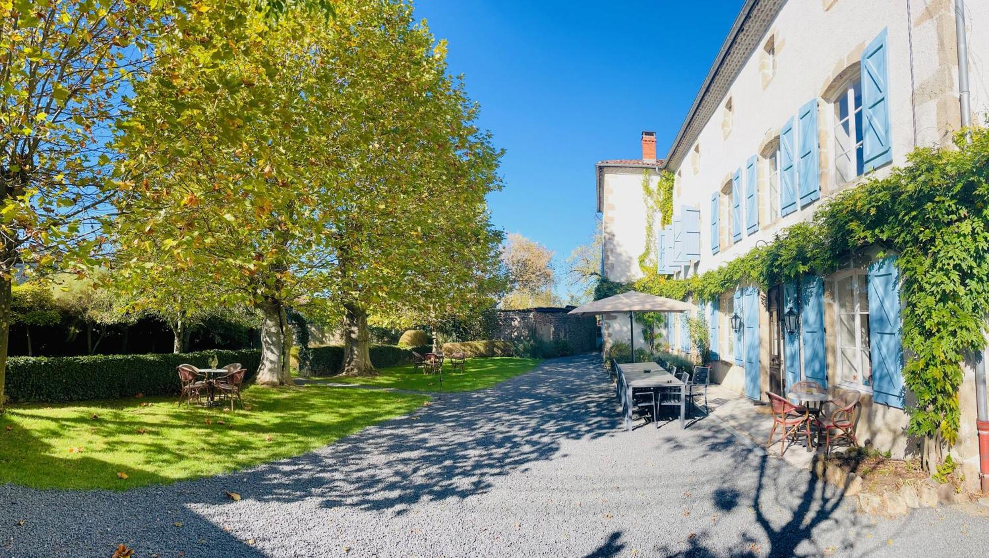 Domaine La Reveille Bed & Breakfast Dore-l'Eglise Exterior photo