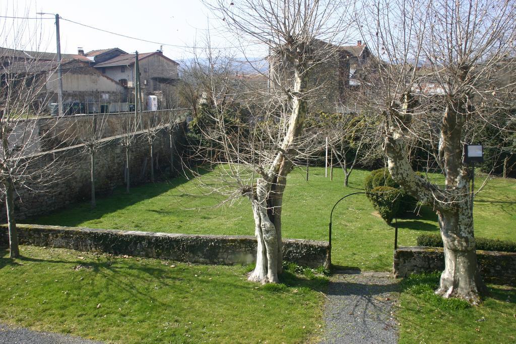 Domaine La Reveille Bed & Breakfast Dore-l'Eglise Exterior photo