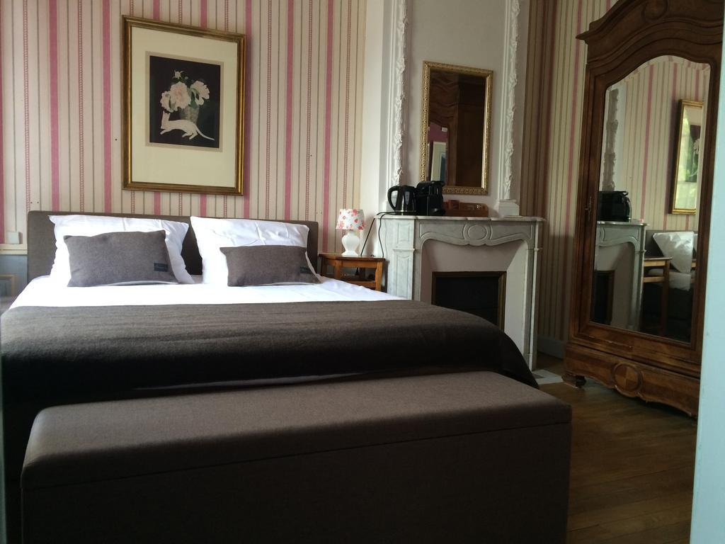 Domaine La Reveille Bed & Breakfast Dore-l'Eglise Exterior photo