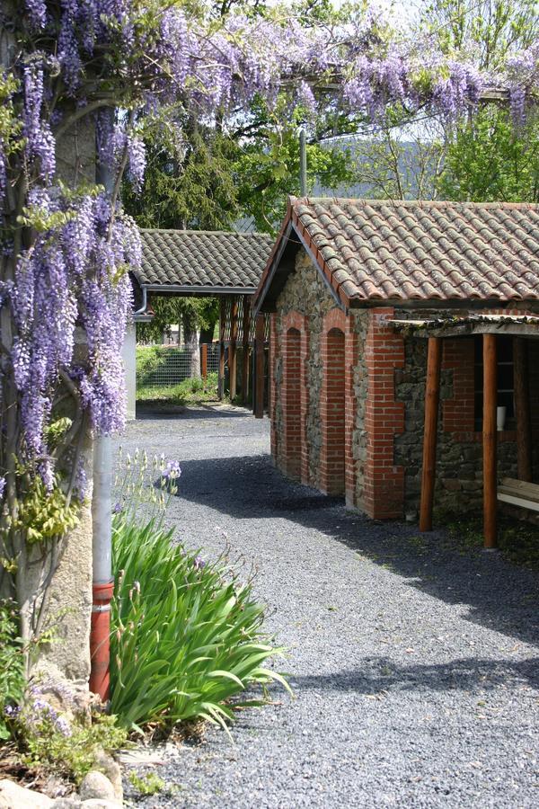 Domaine La Reveille Bed & Breakfast Dore-l'Eglise Exterior photo